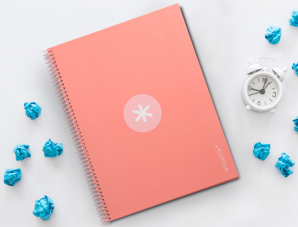 ANTARTIK - Cuaderno espiral liderpapel A4 micro tapa forrada 80h 90 gr cuadro 5mm 1 banda 4 taladros rosa claro (Ref. KB24)