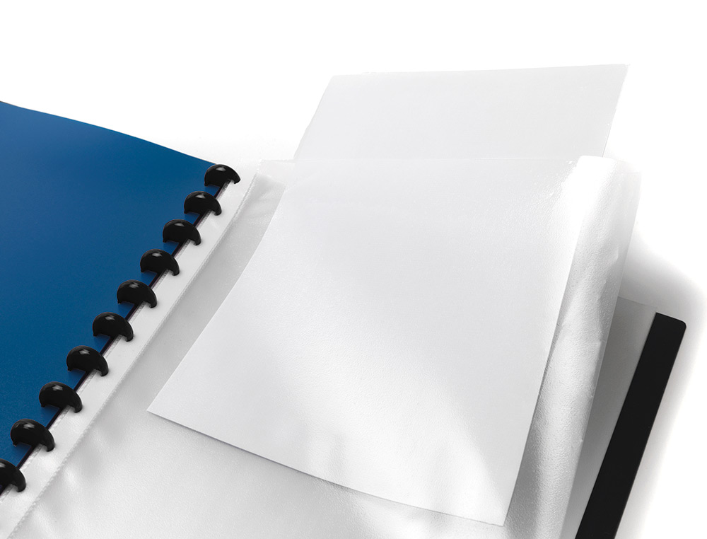 LIDERPAPEL - Carpeta A4 con 40 fundas intercambiables 5 sep sobre y gomilla portada y lomo personalizable rojo (Ref. JC35)