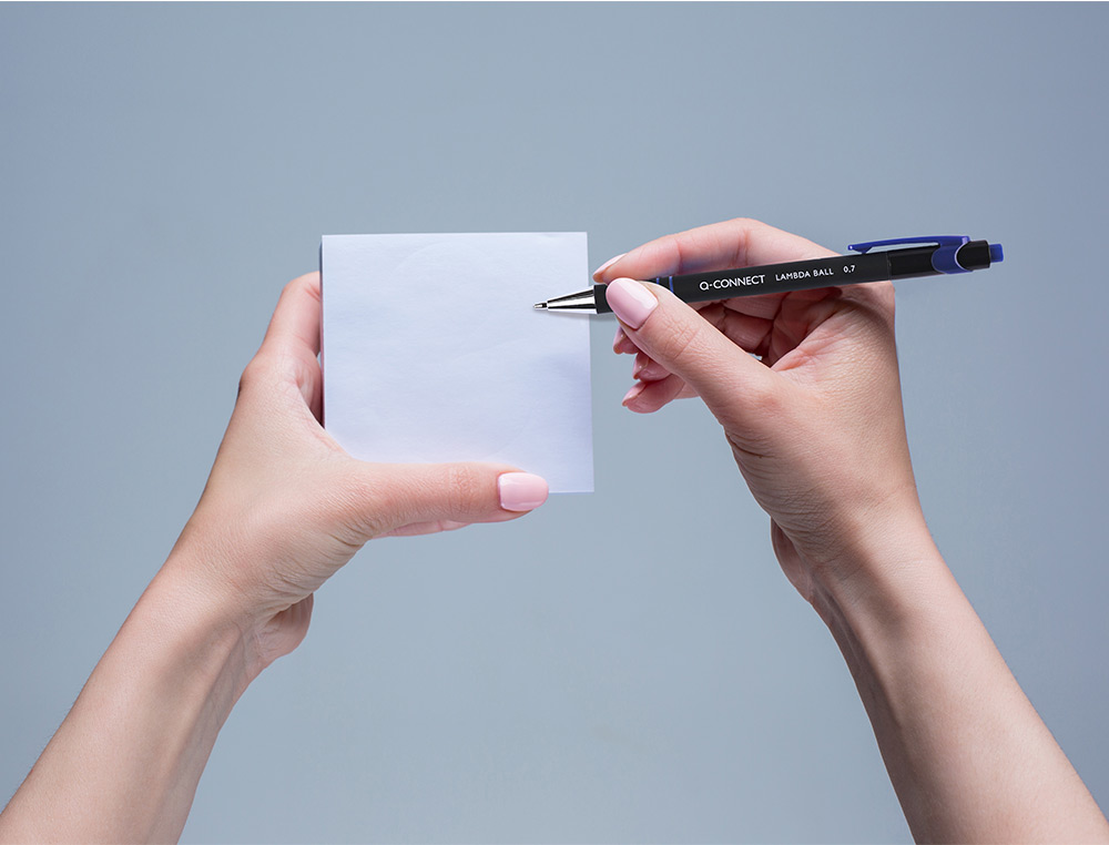 Q-CONNECT - Boligrafo retractil con grip 0,7 mm color azul (Ref. KF00673)