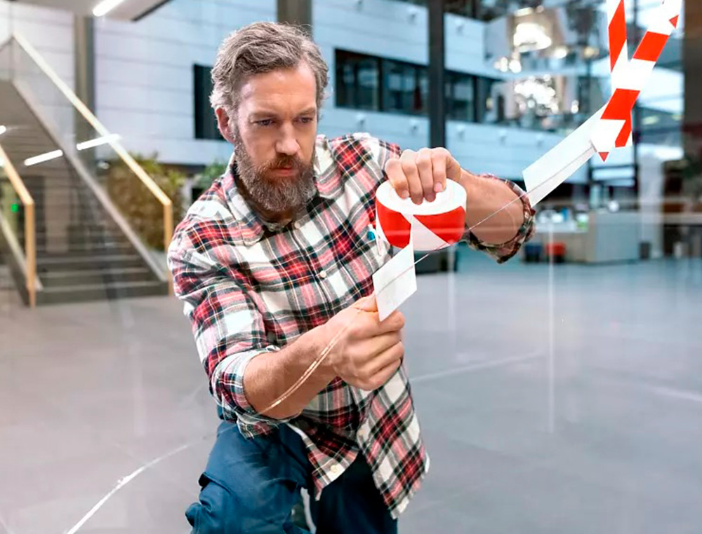 Q-CONNECT - Cinta adhesiva de seguridad blanca y roja 20 mt x 48 mm (Ref. KF10397)