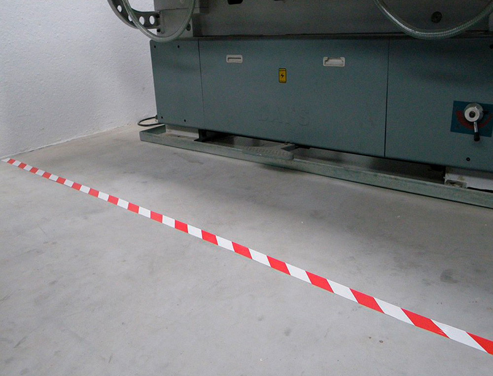 Q-CONNECT - Cinta de señalizacion no adhesiva rojo y blanco 75 mm x 300 m (Ref. KF11151)