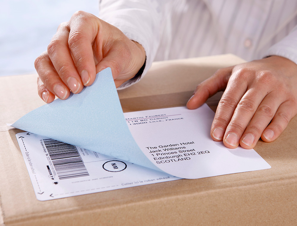 AVERY - Etiqueta adhesiva permanente para impresora laser blanca 99,1x57 mm caja de 250 unidades (Ref. L4612-25)