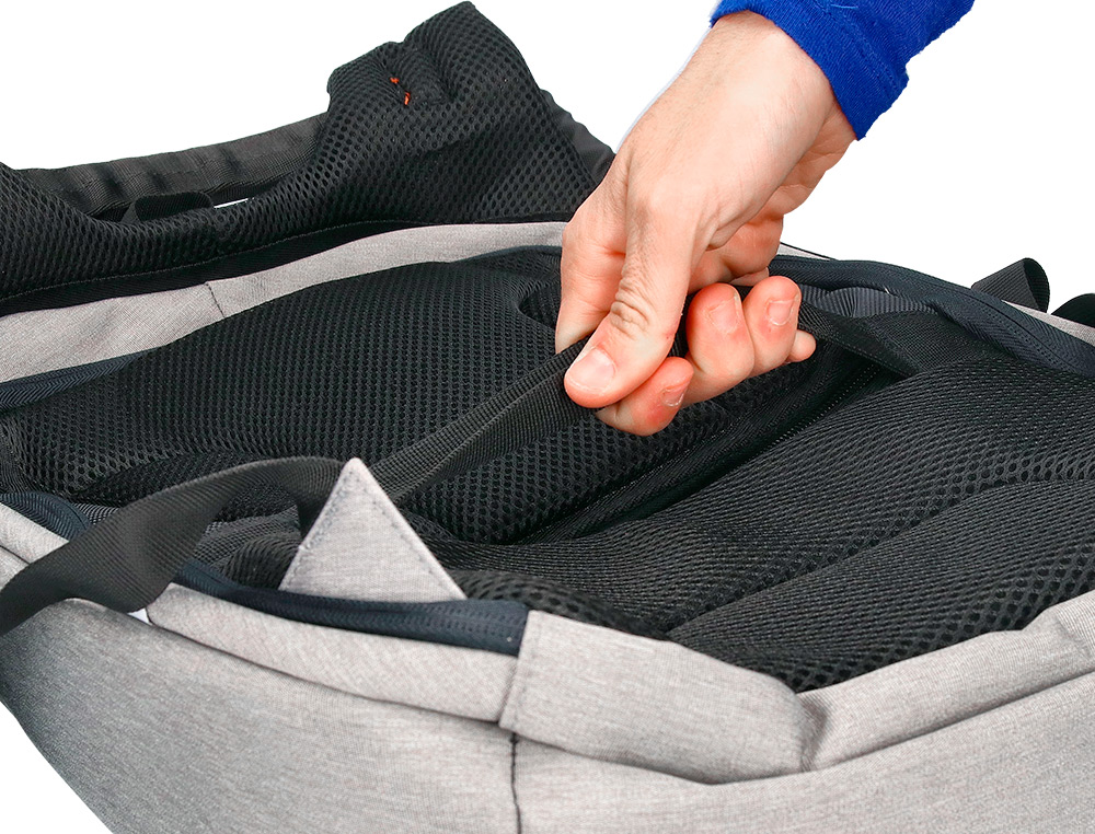 Q-CONNECT - Mochila para portatil 18\" negra / gris poliester impermeable 460x170x310 mm (Ref. KF17990)