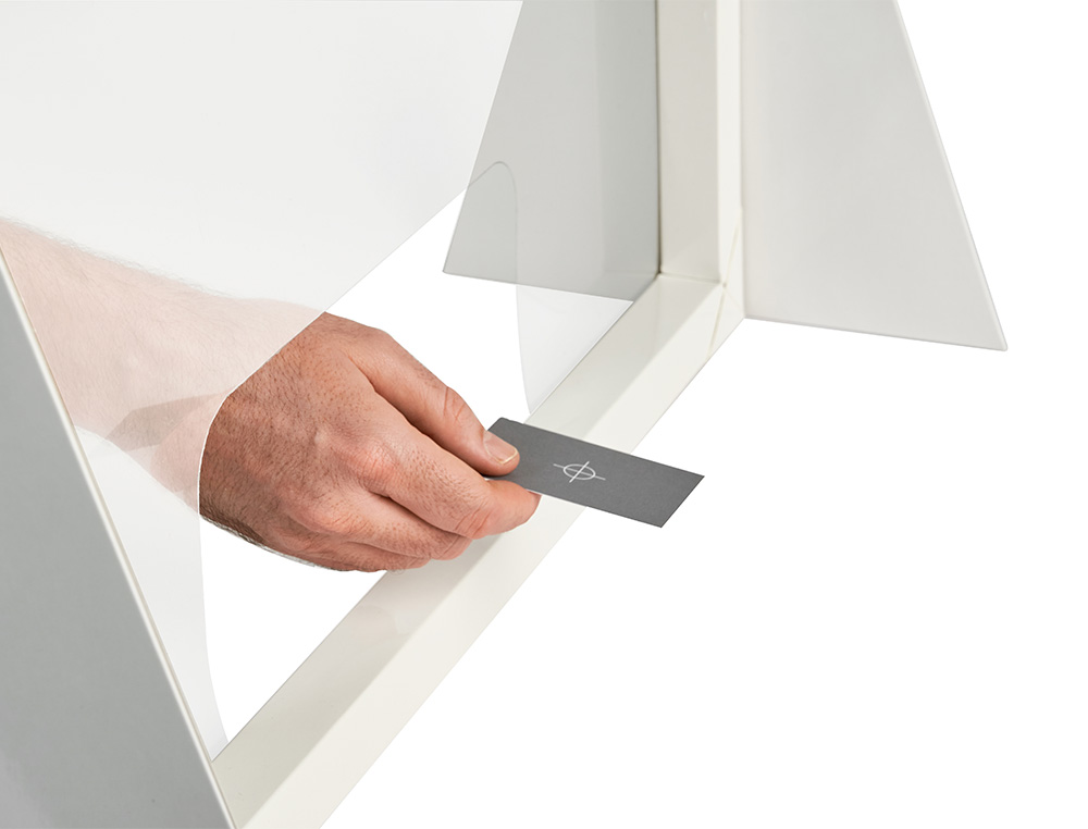 Q-CONNECT - Pantalla de proteccion carton formato vertical 70x100 cm (Ref. KF10703)