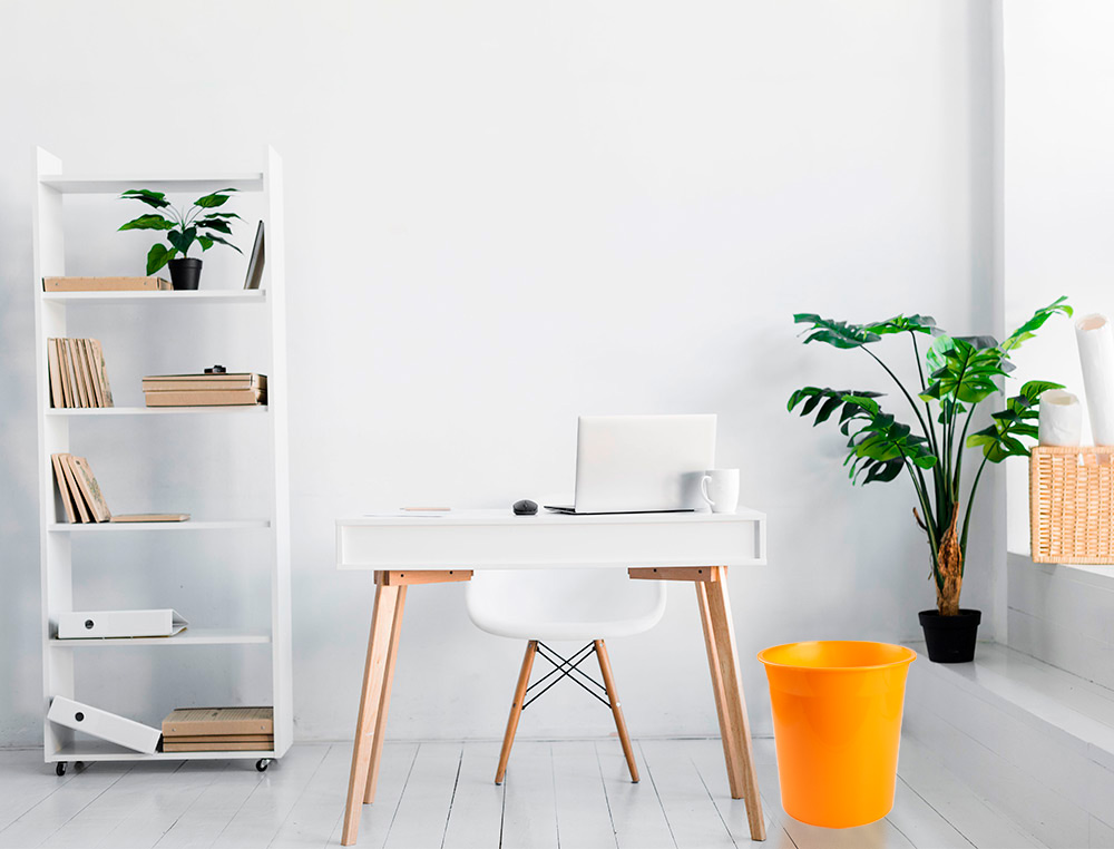 Q-CONNECT - Papelera plastico naranja translucido 13 litros dim. 275x285 mm (Ref. KF19040)