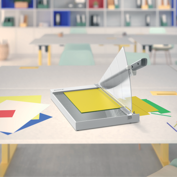 LEITZ - GUILLOTINA OFFICE A4+ (Ref.90210000-2101972)