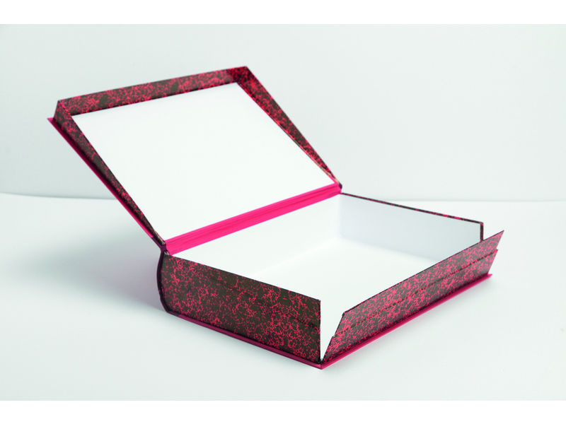 MARIOLA - Caja CON FORMA DE LIBRO FABRICADA EN CARTÓN FORRADO.FORMATO FOLIO. LOMO WAFLES. (Ref.0687)